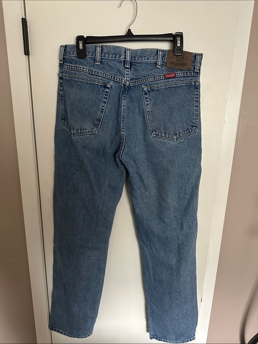 Wrangler Men's Blue Straight-Leg Jeans